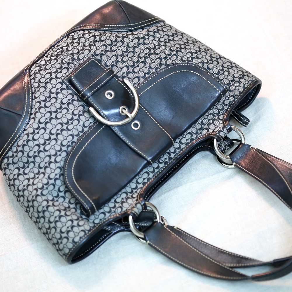 Coach Classic Purse in excellent condition